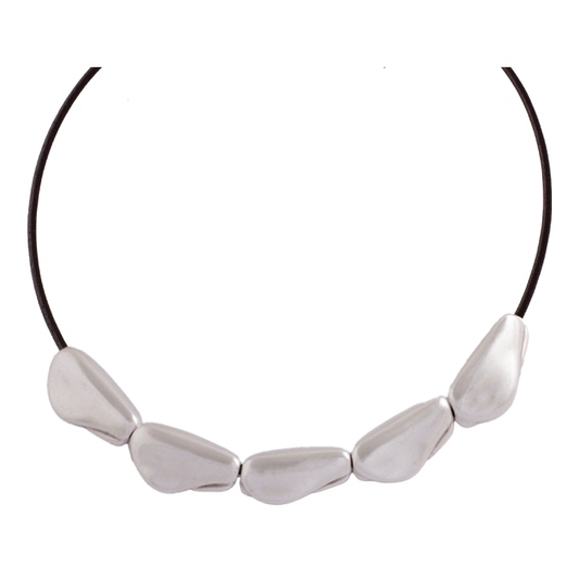 Gargantilla Cuero Piezas En Oro y Plata