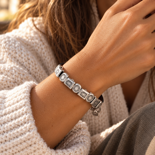 Pulsera Cuero Tribu Grabada