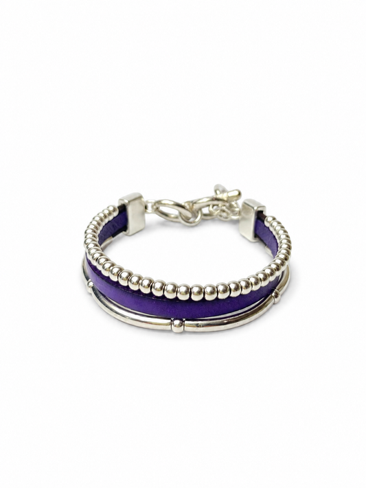 Pulsera Artesanal Cuero Lila y Plata
